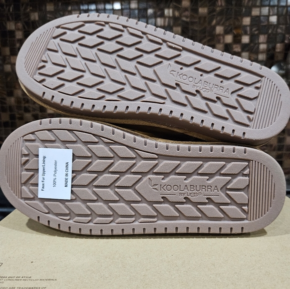 Ugg Koolaburra Boots - Picture 5 of 12
